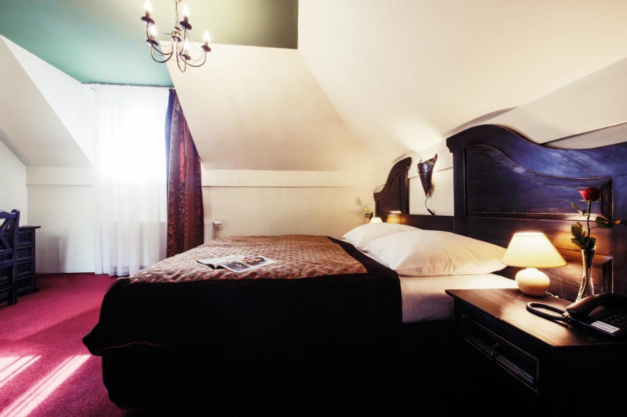 Hotel Kasztel Rzezawa المظهر الخارجي الصورة