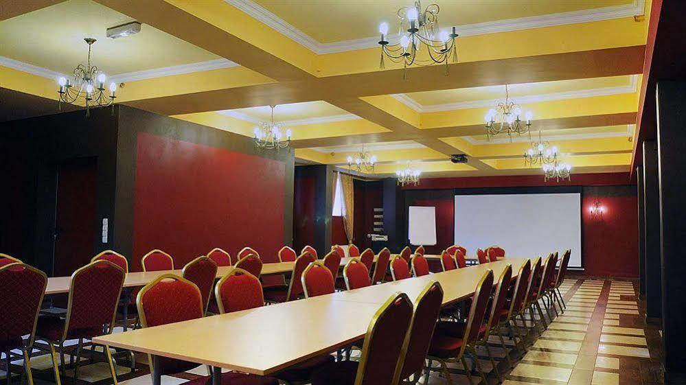 Hotel Kasztel Rzezawa المظهر الخارجي الصورة